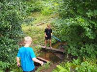 Nejstarsi kluci svedli boj o hrad.JPG